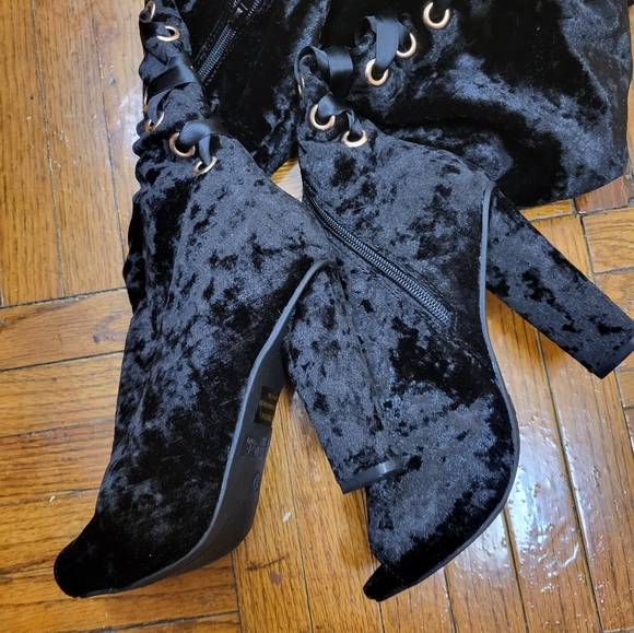 NWOT Velvet Black Over Knee boots - Picture 4 of 8